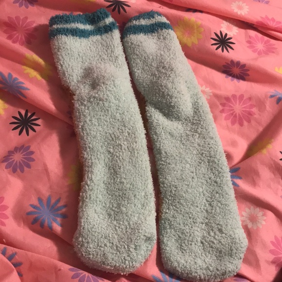 these socks are one size - Picture 2 of 2